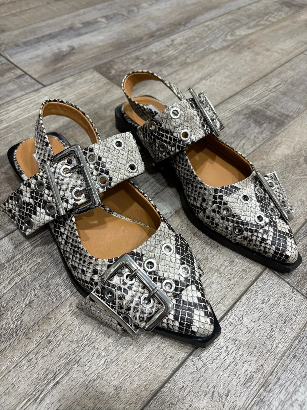 Steve Madden Graya Slingback Shoe
